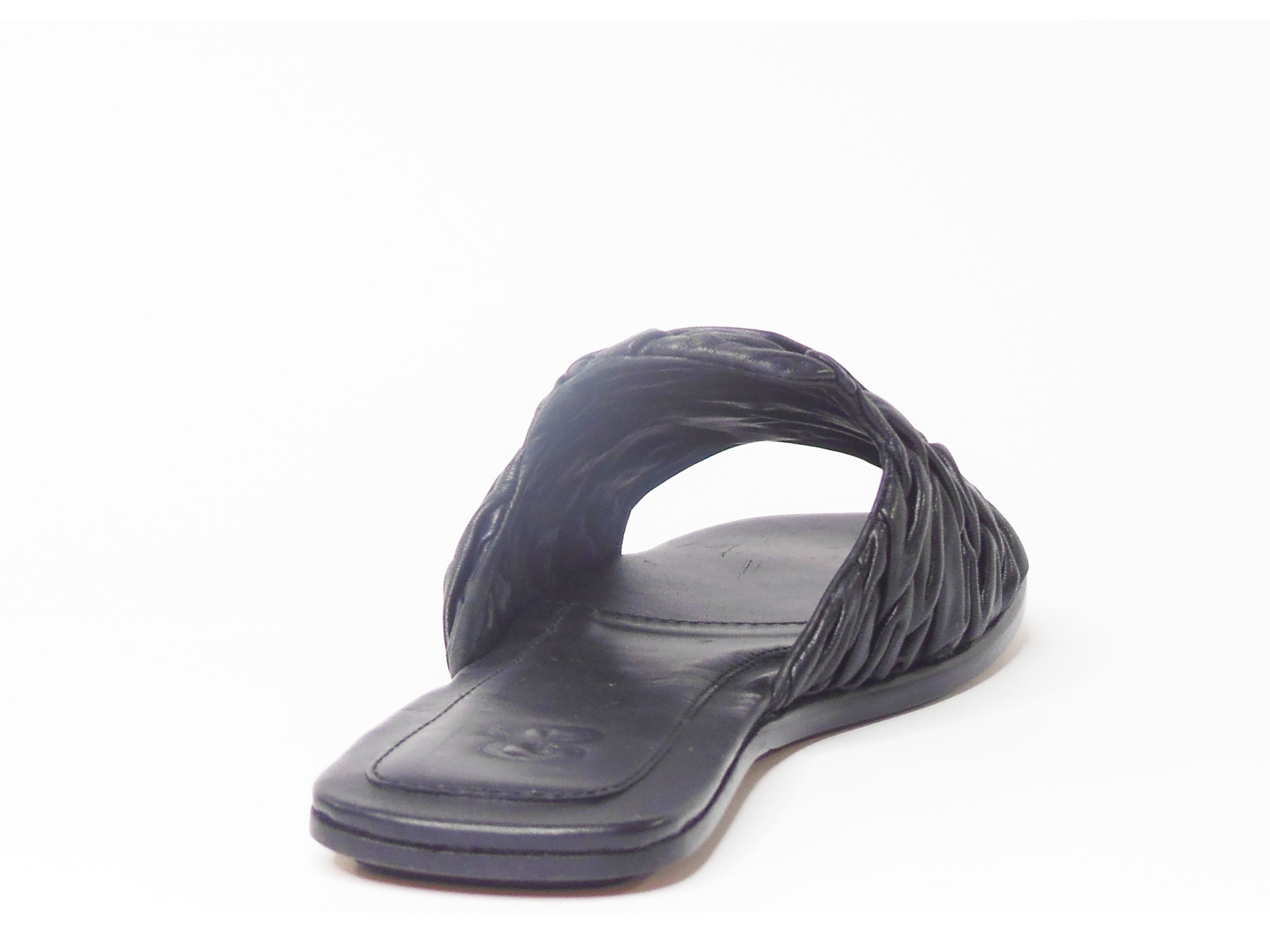 U001 Flat Sandal